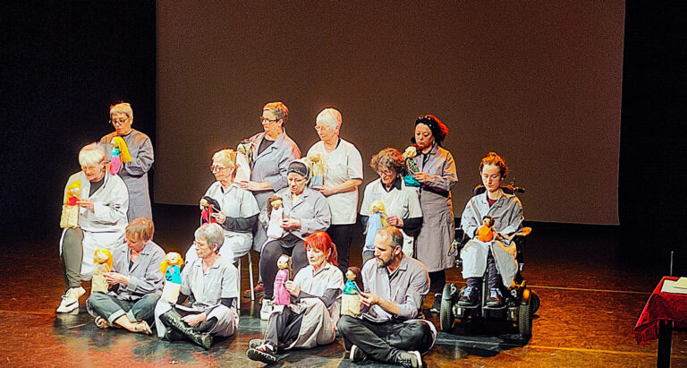 Cabaret de l'inconnu Dimanche 11 mai à 16h à l'Espace Tonkin. Photo : Gérard Teilhol